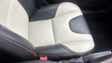 Volvo V40 D2 [120] Cross Country Pro 5dr Geartronic Diesel Hatchback